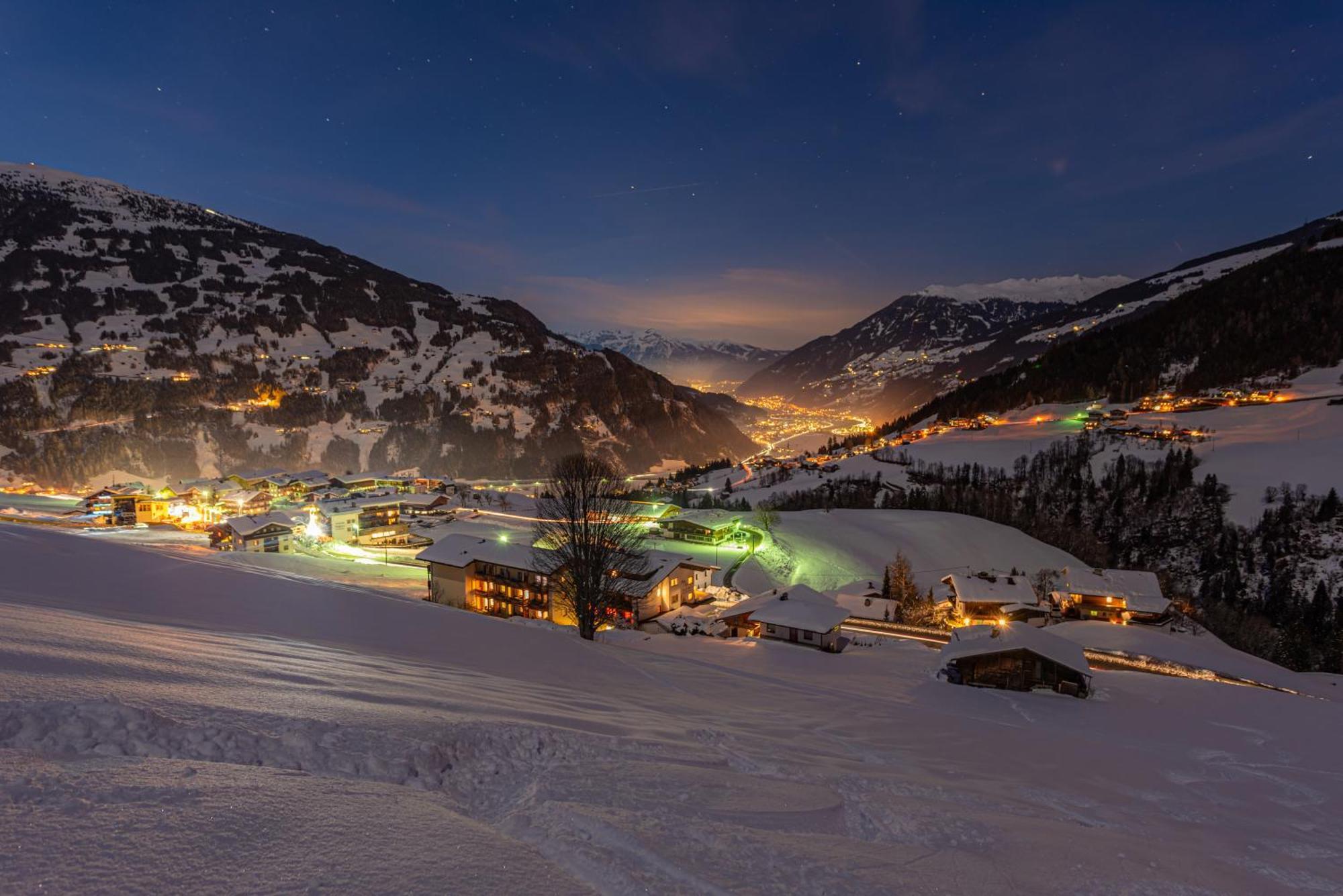 Ausblick Zillertal * Hainzenberg