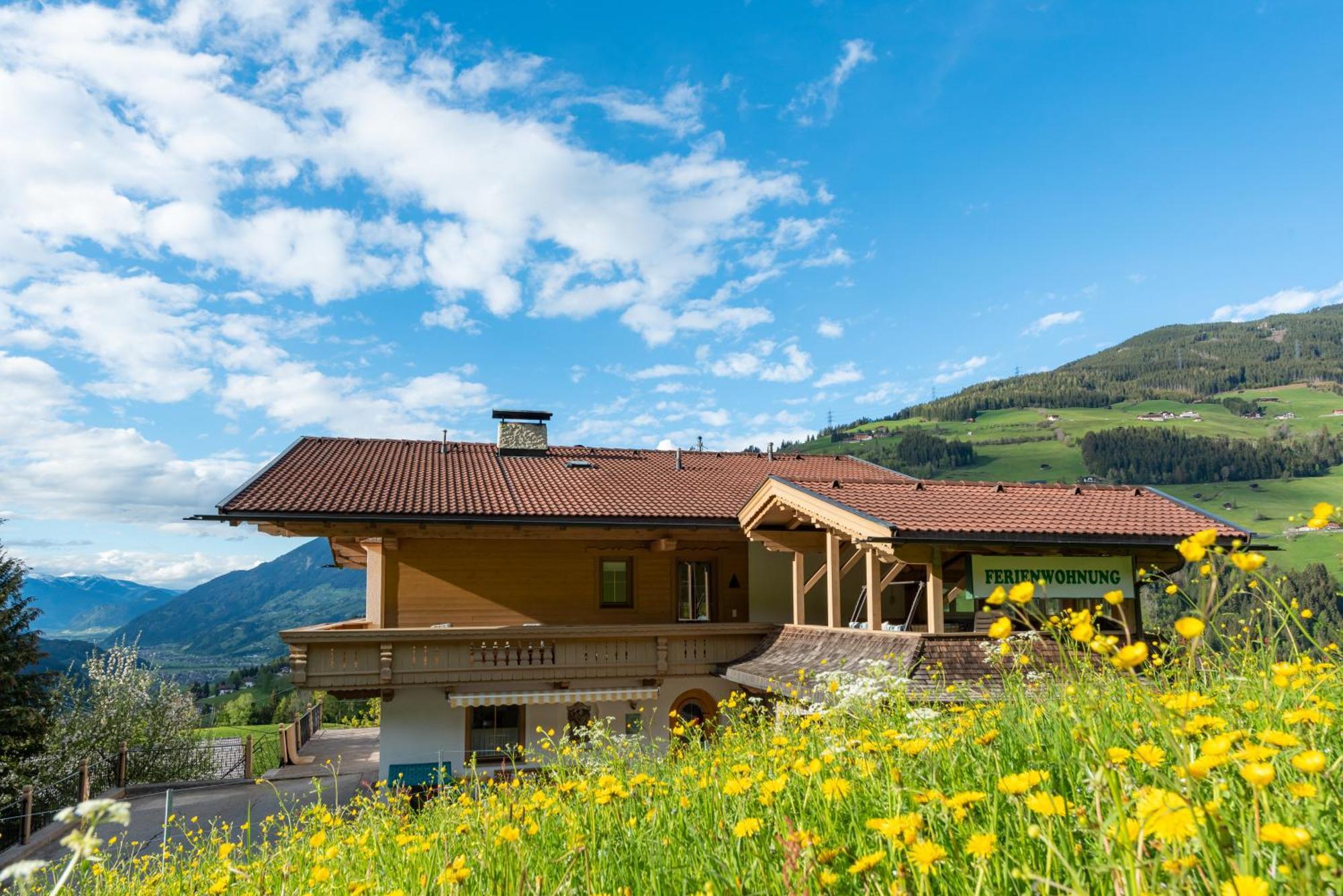 Ausblick Zillertal * Hainzenberg