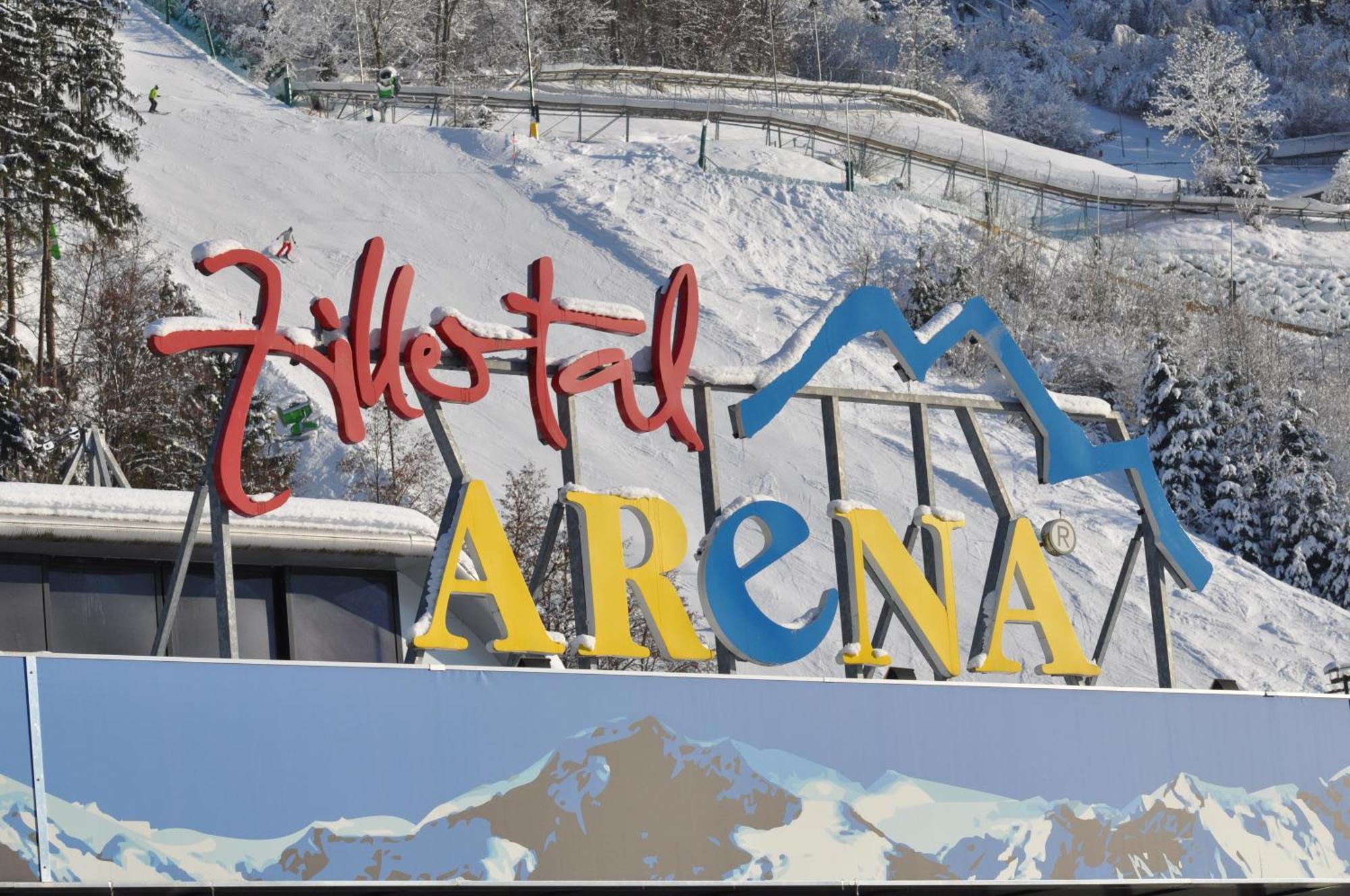 Ausblick Zillertal Appartement Hainzenberg